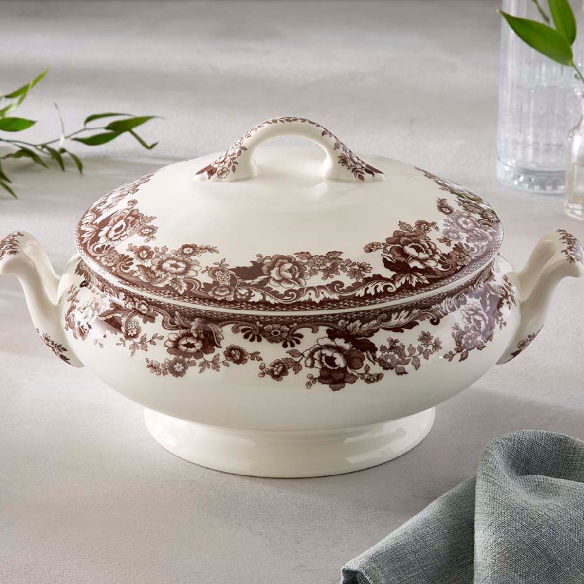 Delamere Covered Vegetable Dish image number null